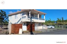 House for rent on the 2nd floor in Isabela, 3 bedrooms