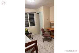 Second-floor house, WiFi, walking distance to Rum