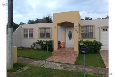 San Vicente Townhouse Just Renovated