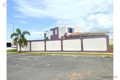Beautiful house for rent (excellent location)