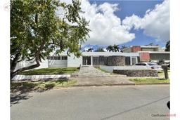 Earth house with 1,546 square meters