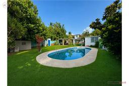 House and apartment near the beach - with pool