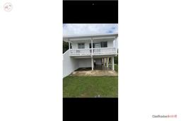 El Bajo neighborhood. 3 bedrooms - 2 bathrooms. Ocean view