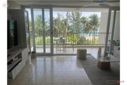 Villas del Mar East