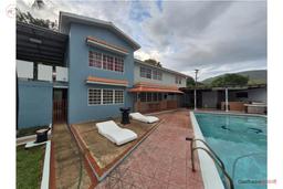 House in Ponce with pool