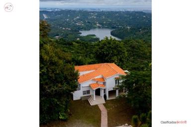 Property with view of Lake Carraizo/San Juan