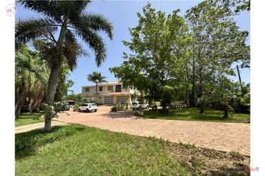 Casa De 3 Recamaras 3 Banos 7 Garajes Vista Al Mar Dos Pisos Isabela