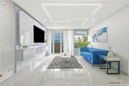Remodeled apartment in Isla Verde