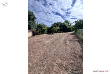 983-square-meter land plot