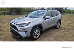 TOYOTA RAV-4 LE 2021