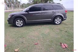 2015: Dodge Journey SE 3 rows of seats