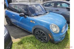 2013 Mini Cooper very clean