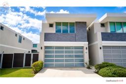 Riviera Court - Elegant Townhouse For Rent