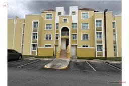 Fully Remodeled Penthouse in Islabella