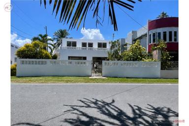 Corner property facing Cibuco Beach