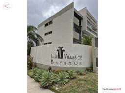 Villas de Bayamón - Excellent Location!
