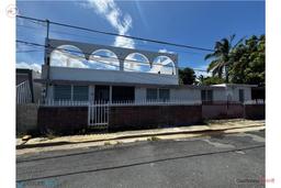 2-Unit Home With Ocean View