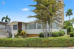 Corner House in Parkside / Remodeled en Guaynabo