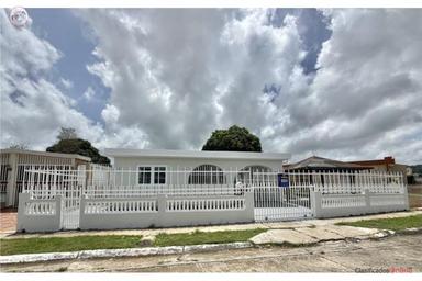 Bonneville Heights 3 Bedrooms and 2 Bathrooms