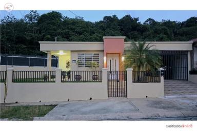 Hermosa Residencia En Jardines De Bubao