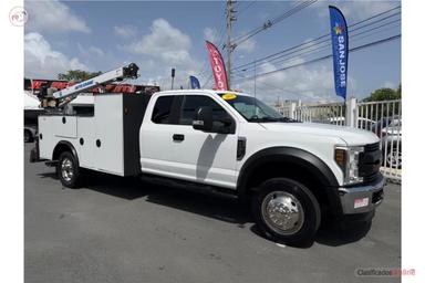 2018 Ford F-450 4x4 6.7 Service Body Truck with Crane