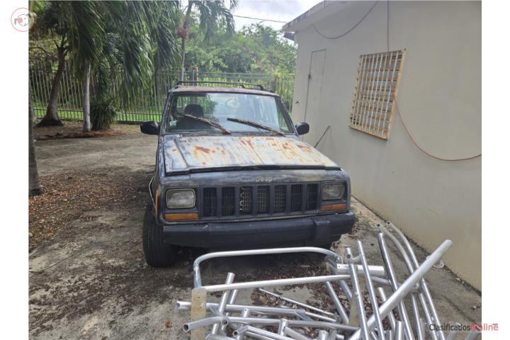 Se vende Cherokee en $500.00 o mejor oferta