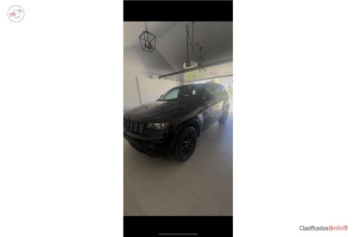Grand Cherokee Laredo, 1 solo dueño, 43,400 millas