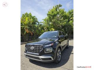 Hyundai Venue 2025 con 41 - 573 Millas