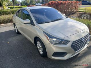 Accent Hyundai con etiqueta completa